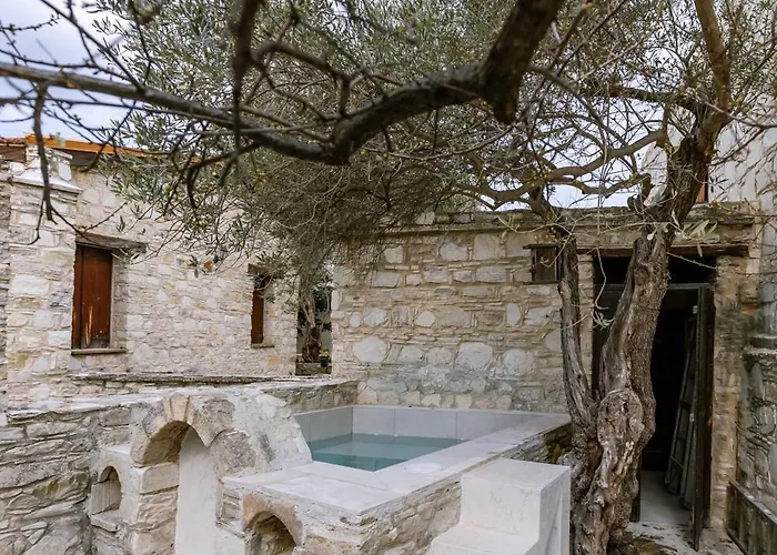 Ioulia's By Nomads *