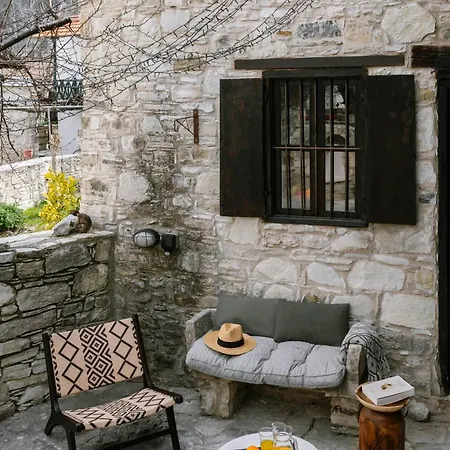 Ioulia's By Nomads Hébergement de vacances *