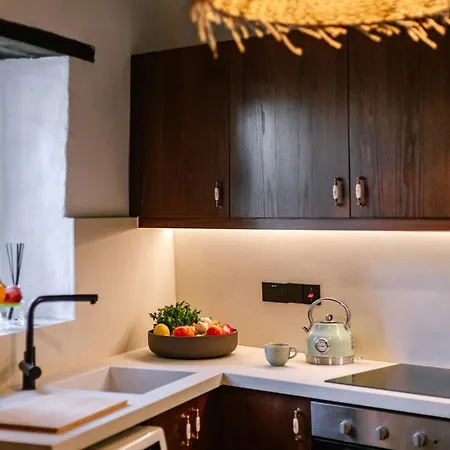 Ioulia's By Nomads Panayia