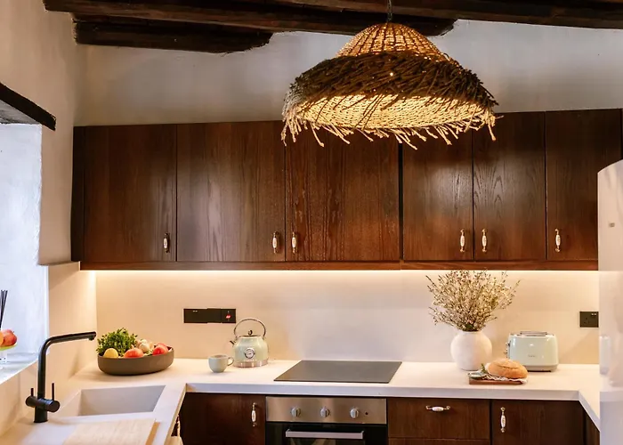 Ioulia's By Nomads Panayia