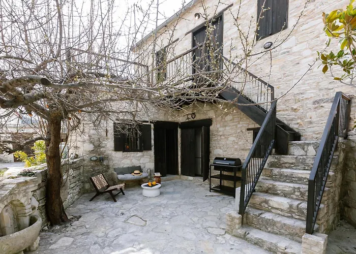 Ioulia's By Nomads *