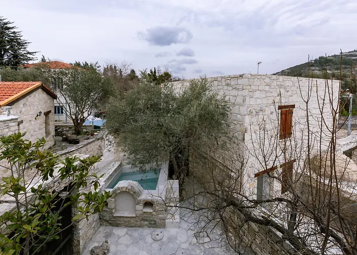 Ioulia's By Nomads *