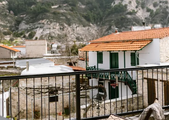 Ioulia's By Nomads * Panayia