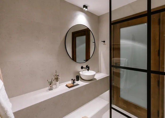 Ioulia's By Nomads Panayia