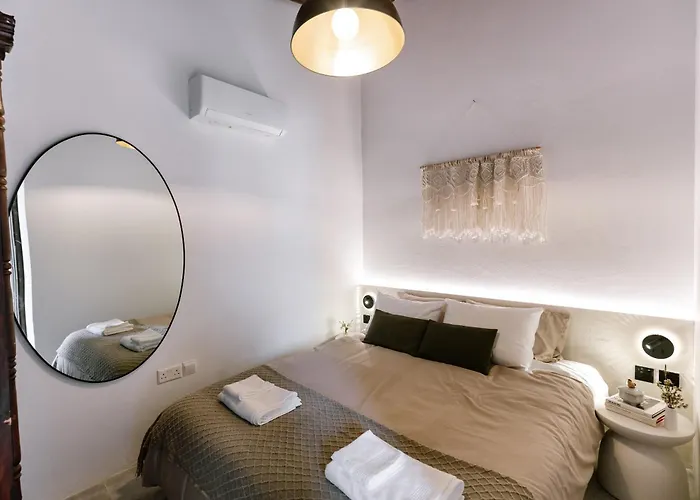 Ioulia's By Nomads Panayia