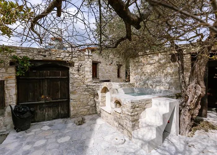 Ioulia's By Nomads *